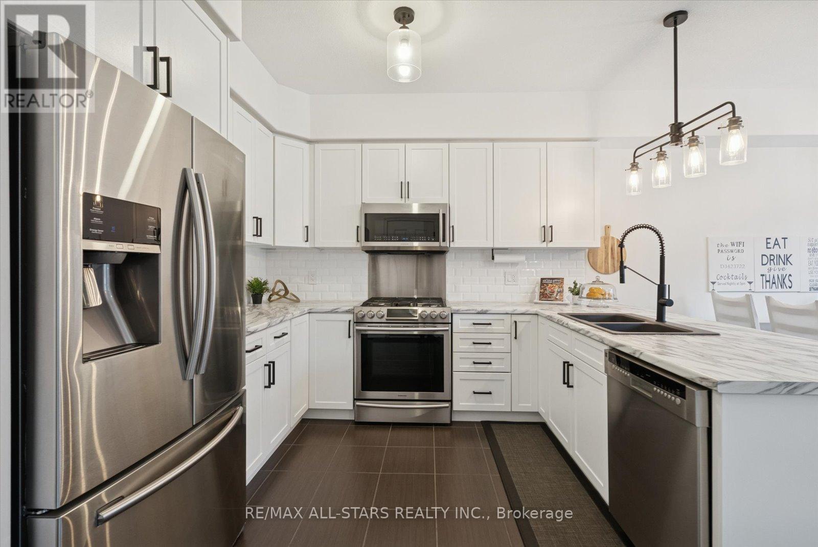 20 Carleton Trail, New Tecumseth (Beeton), Ontario  L0G 1A0 - Photo 6 - N12640880