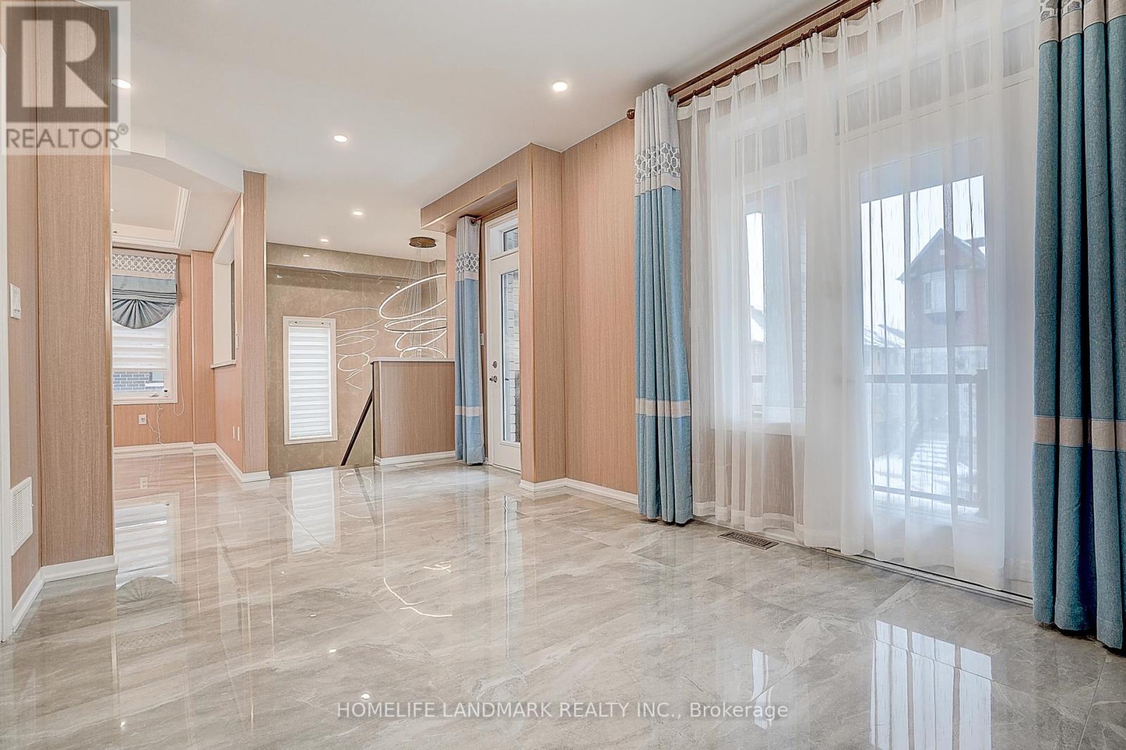 18 Caine Street, Richmond Hill, Ontario  L4S 0H2 - Photo 7 - N12640906