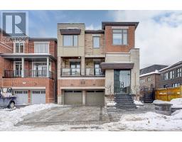 18 CAINE STREET, Richmond Hill, Ontario