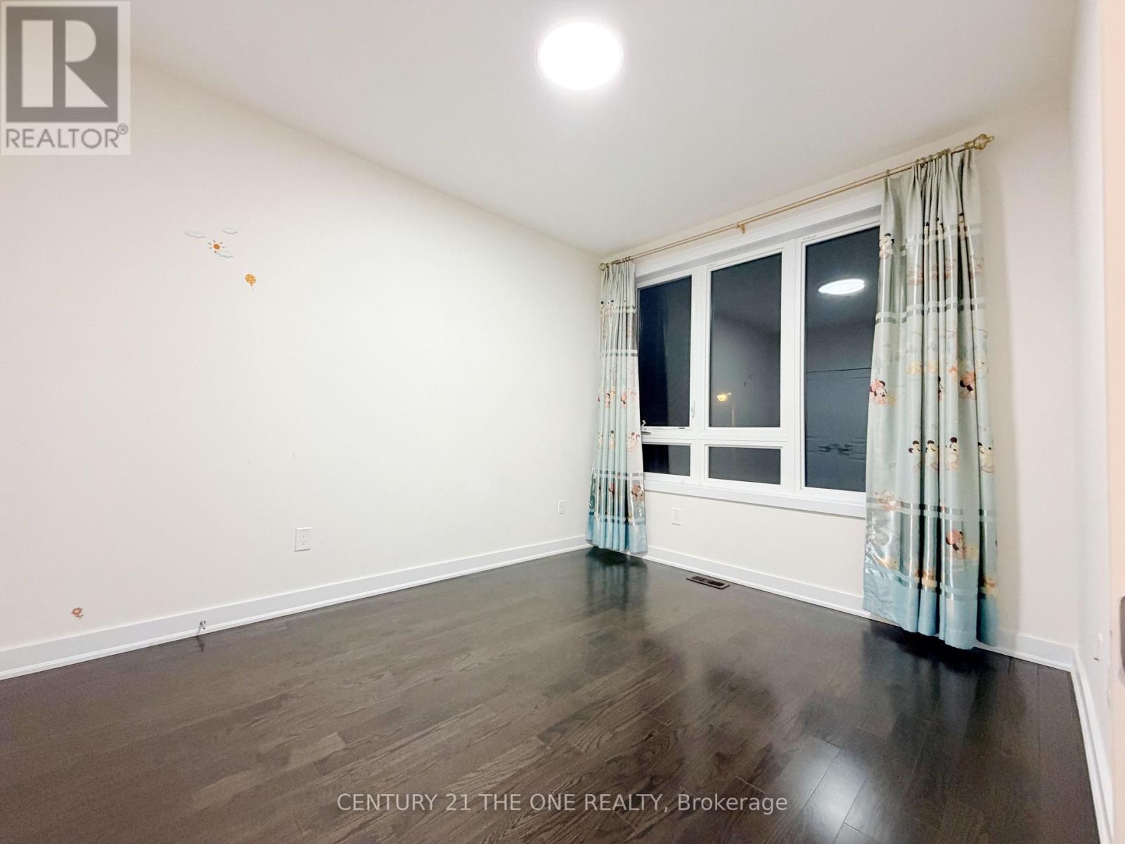 8 Anchusa Drive, Richmond Hill, Ontario  L4E 0Z2 - Photo 17 - N12640928