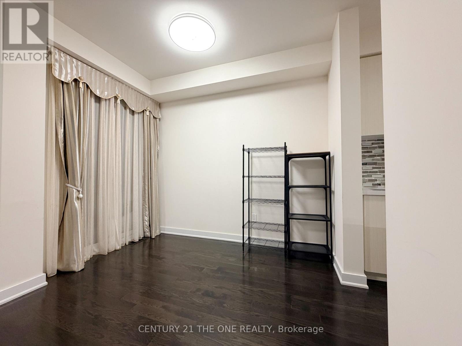 8 Anchusa Drive, Richmond Hill, Ontario  L4E 0Z2 - Photo 9 - N12640928