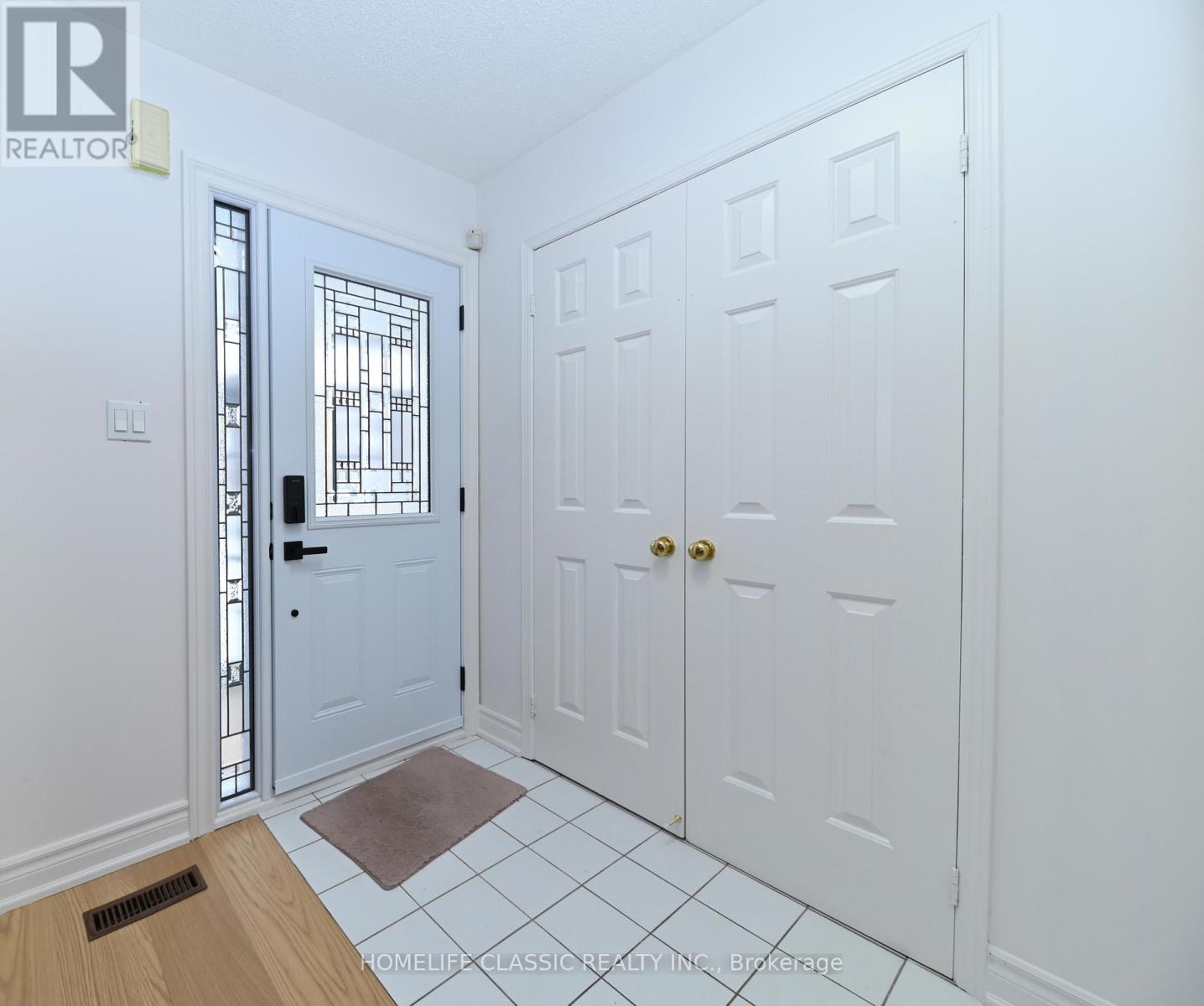 119 Cromwell Road, Vaughan, Ontario  L6A 1T9 - Photo 2 - N12640932