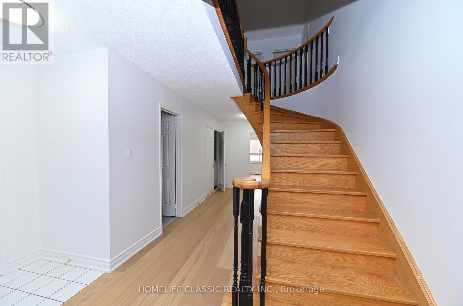 119 Cromwell Road, Vaughan, Ontario  L6A 1T9 - Photo 4 - N12640932