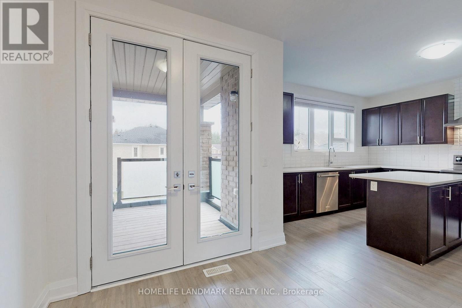 47 Sparks Street, Aurora, Ontario  L4G 0Z9 - Photo 7 - N12640950