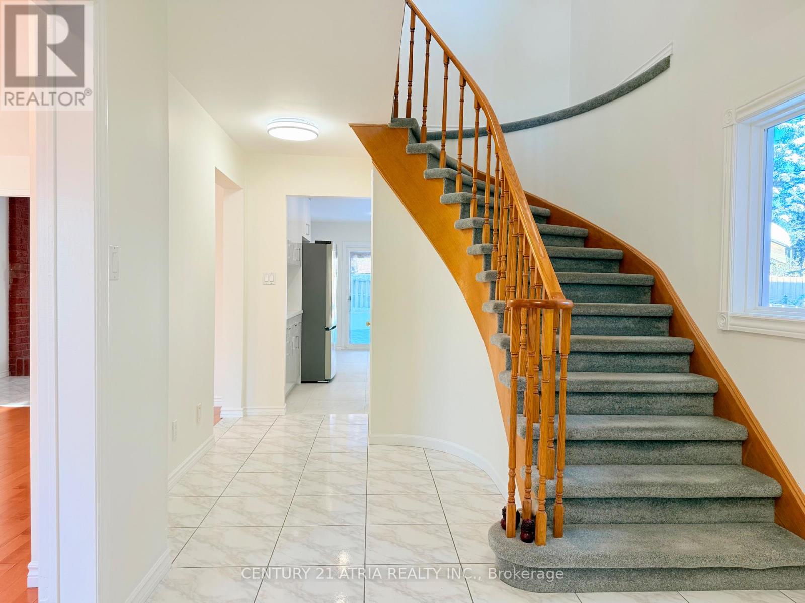 72 Bendamere Crescent, Markham, Ontario  L3P 6X8 - Photo 5 - N12640992