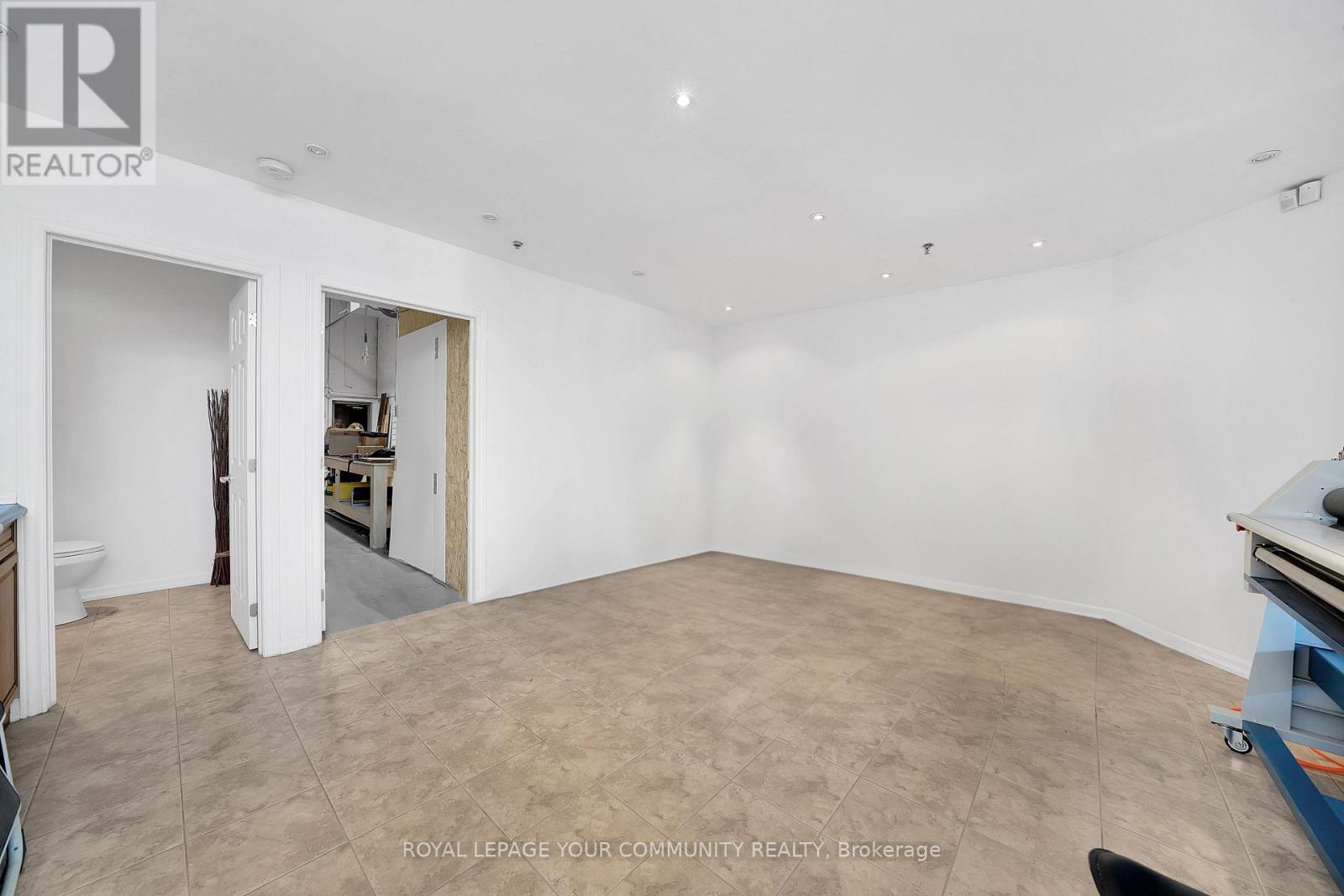 17 - 45 Casmir Court, Vaughan, Ontario  L4K 4H5 - Photo 4 - N12640998