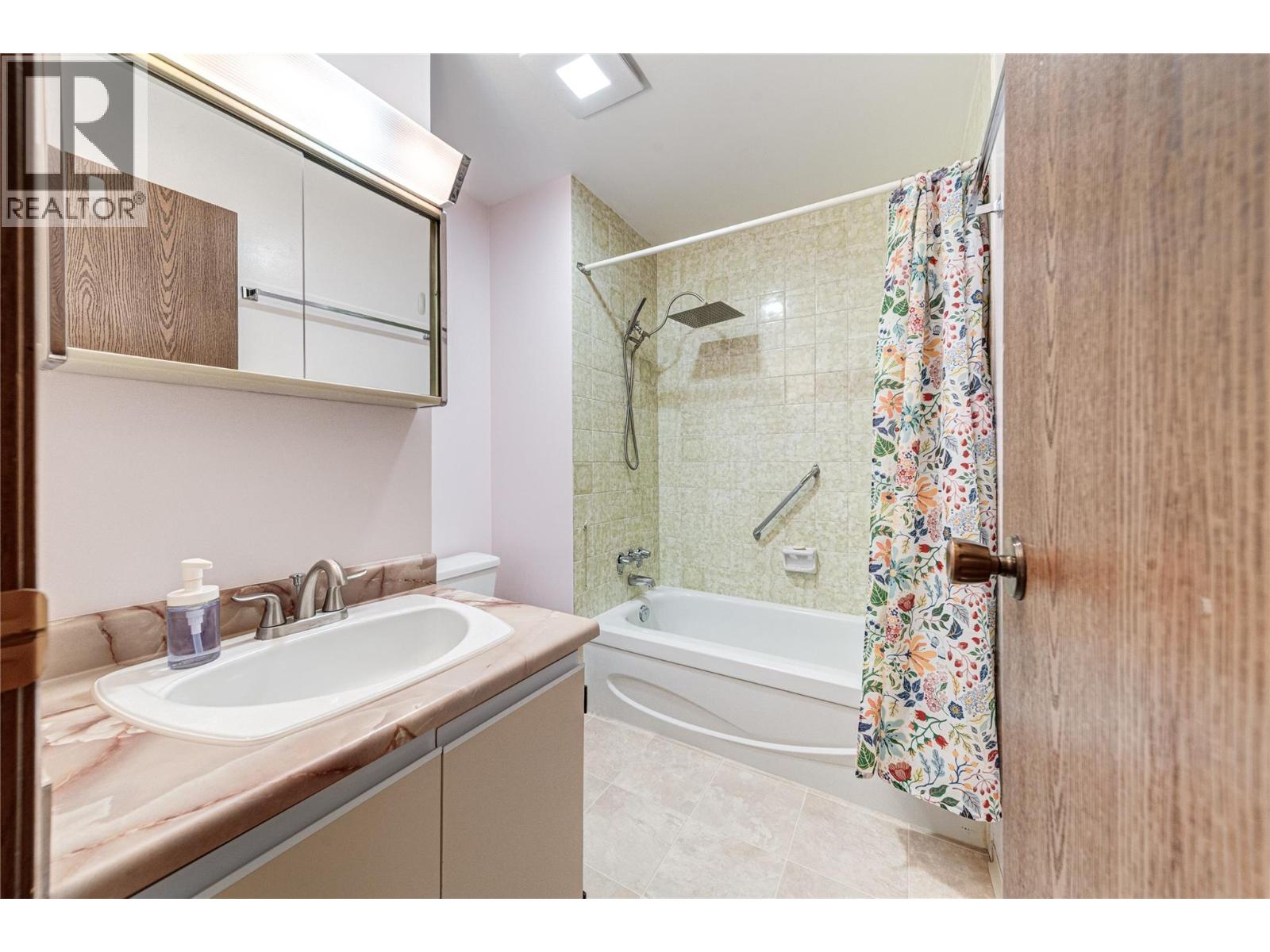 775 Balmer Crescent Unit# 201, Elkford, British Columbia V0B 1H0 - Photo 19 - 10370917