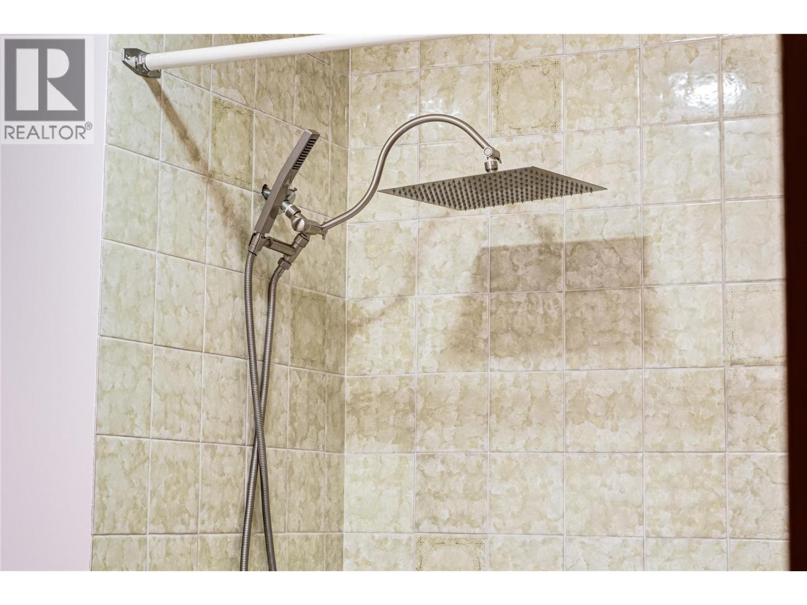 775 Balmer Crescent Unit# 201, Elkford, British Columbia V0B 1H0 - Photo 20 - 10370917