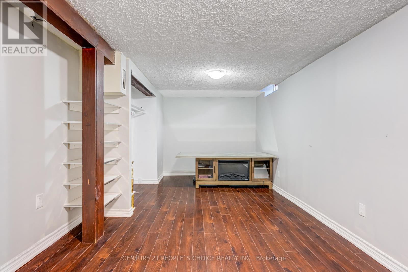 18 Hernon Court, Brampton, Ontario  L6S 2B9 - Photo 24 - W12640860