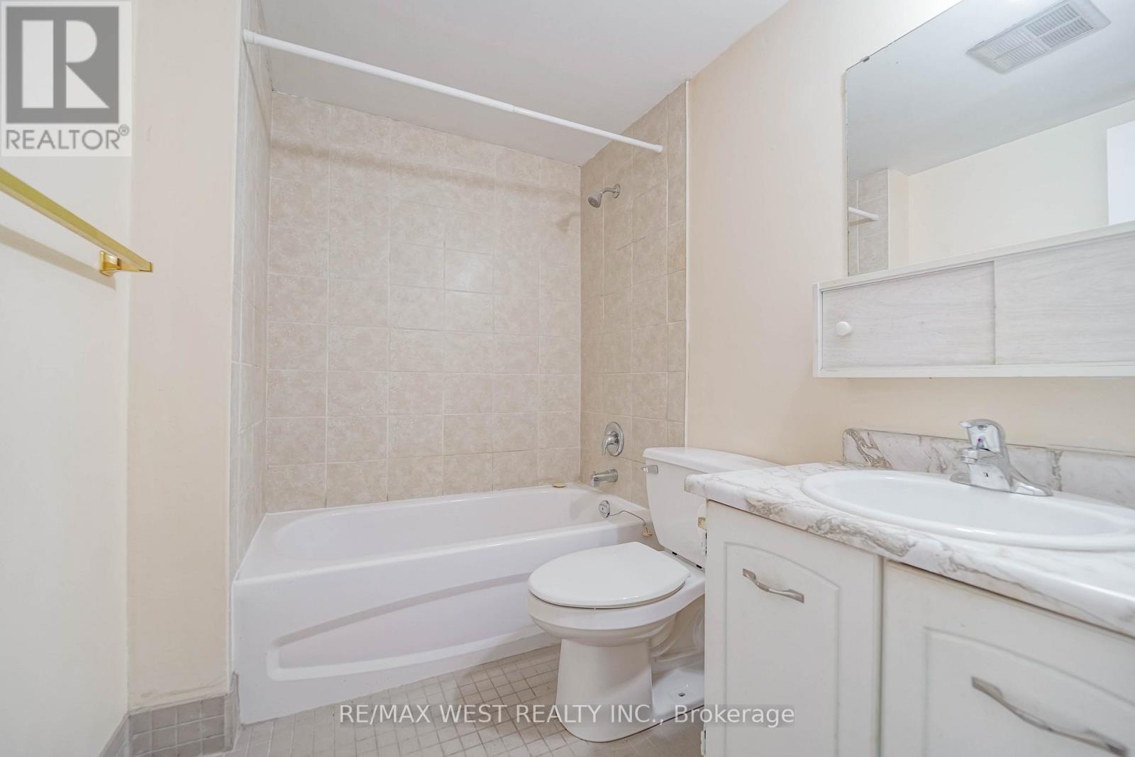 315 - 50 Mississauga Valley Boulevard, Mississauga, Ontario L5A 3S2 - Photo 6 - W12640884