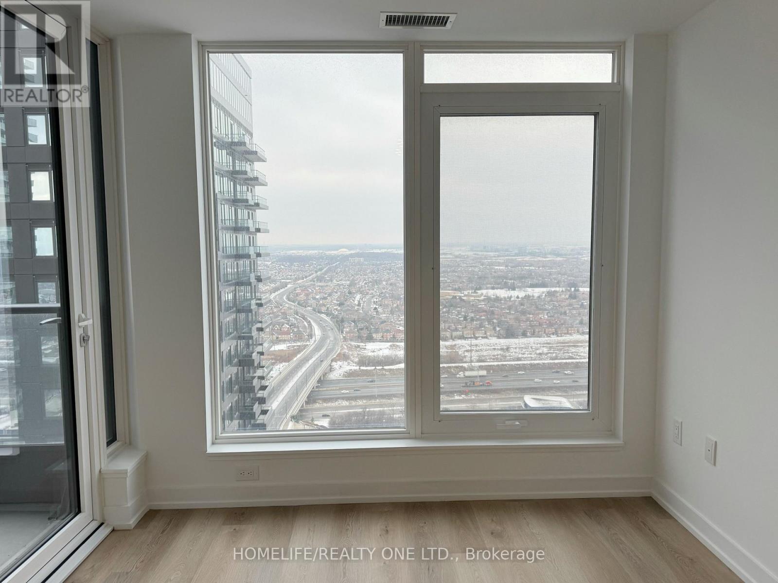 3302 - 395 Square One Drive, Mississauga, Ontario  L5B 0P6 - Photo 3 - W12640892