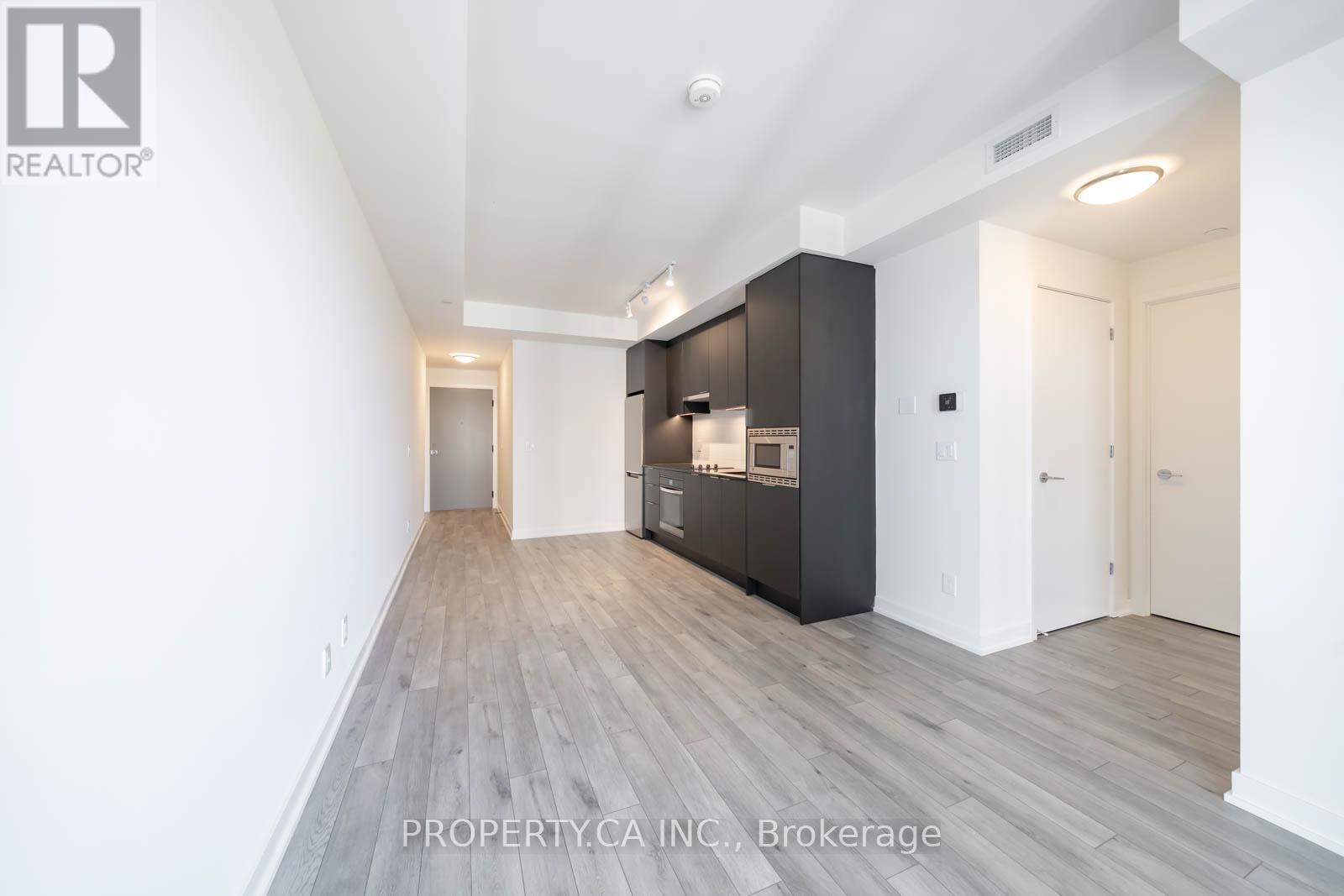 1210 - 3071 Trafalgar Road, Oakville, Ontario  L6H 8C6 - Photo 3 - W12640940