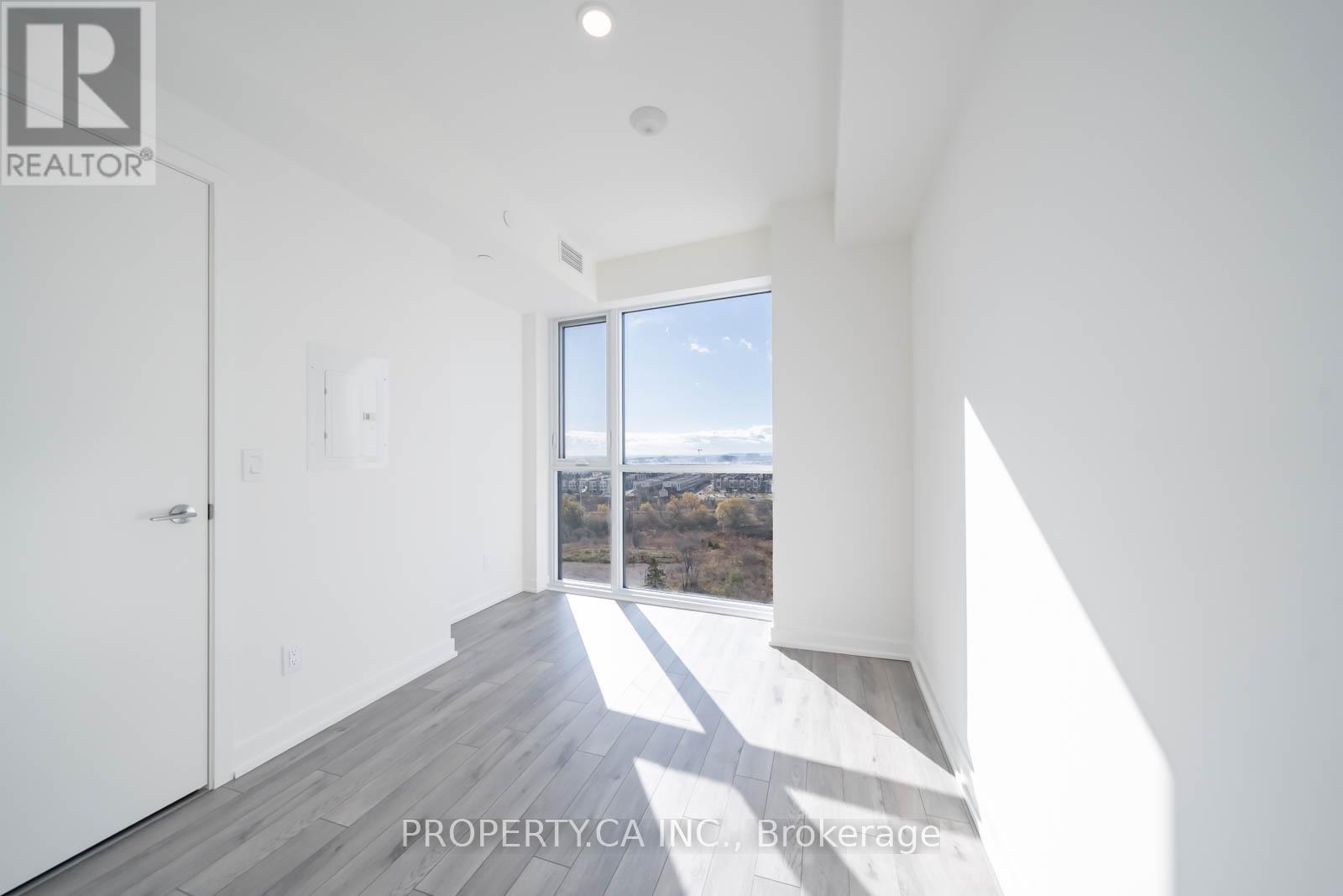 1210 - 3071 Trafalgar Road, Oakville, Ontario  L6H 8C6 - Photo 6 - W12640940