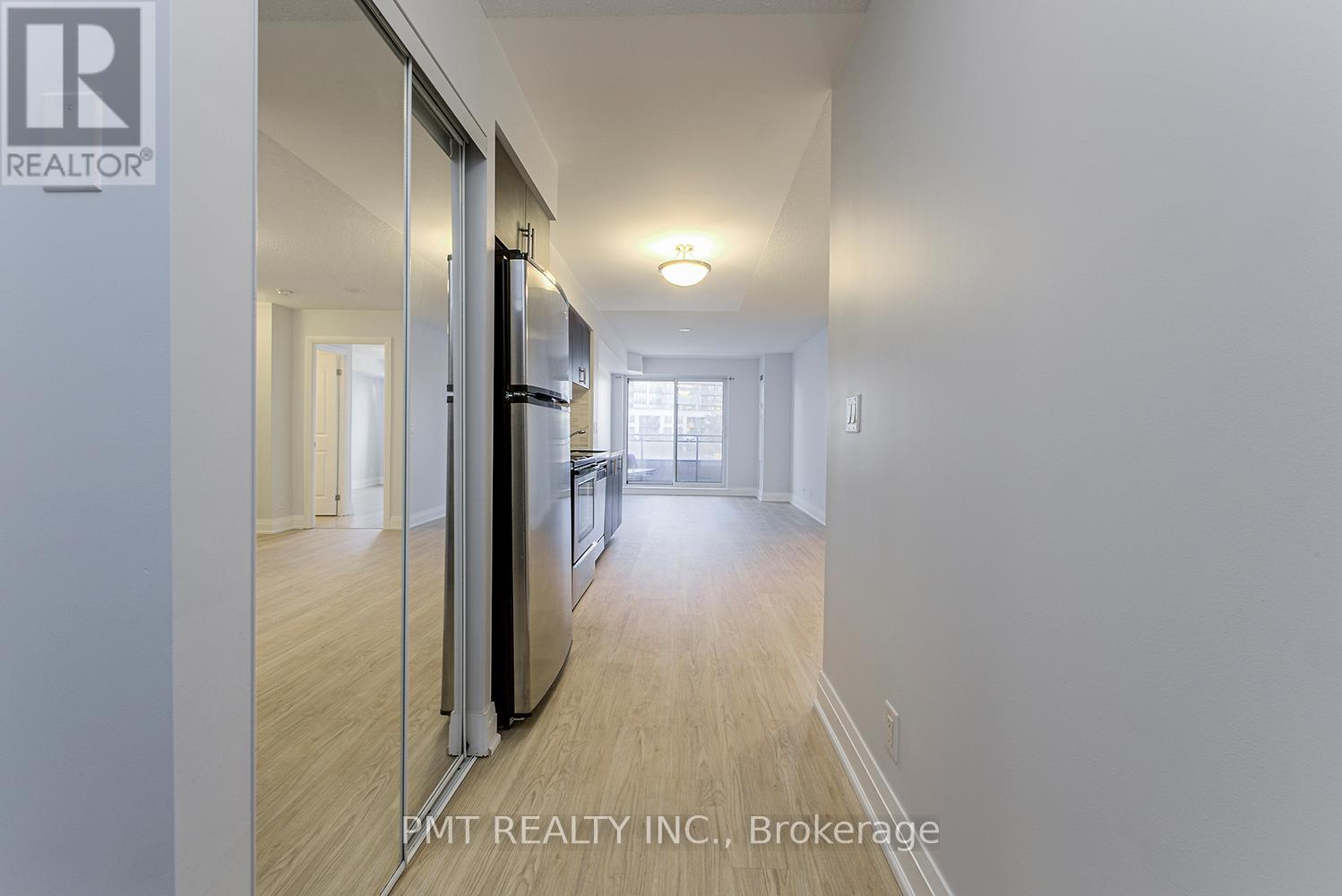 319 - 1 De Boers Drive, Toronto, Ontario  M3J 0G6 - Photo 2 - W12640954