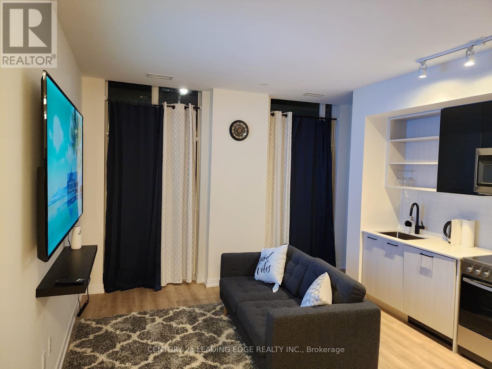 107 - 2300 St Clair Avenue W, Toronto (Junction Area), Ontario  M6N 0B3 - Photo 16 - W12640958