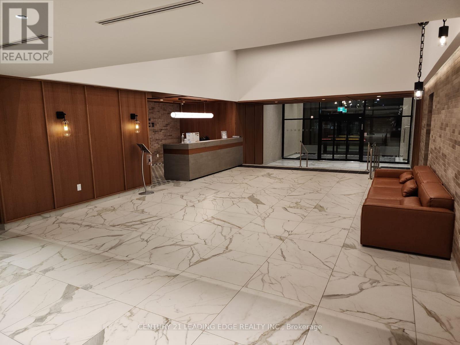 107 - 2300 St Clair Avenue W, Toronto (Junction Area), Ontario  M6N 0B3 - Photo 3 - W12640958