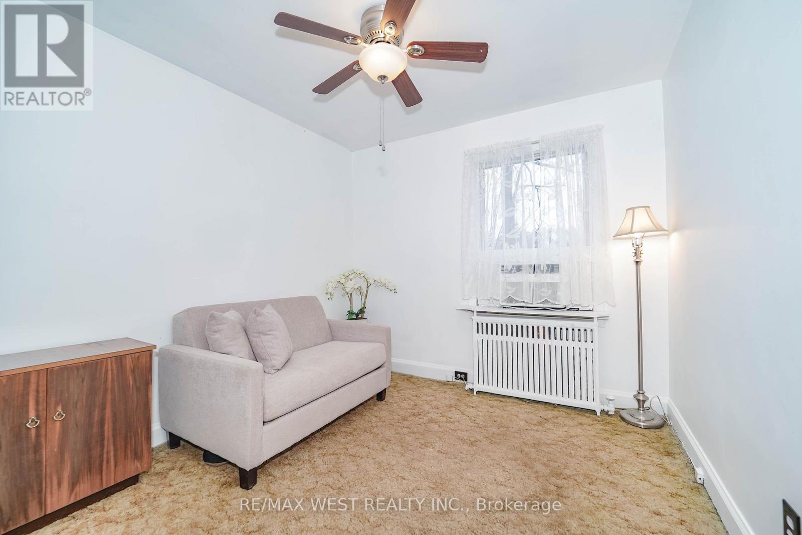 8 Struthers Street, Toronto, Ontario  M8V 1Y1 - Photo 5 - W12640972