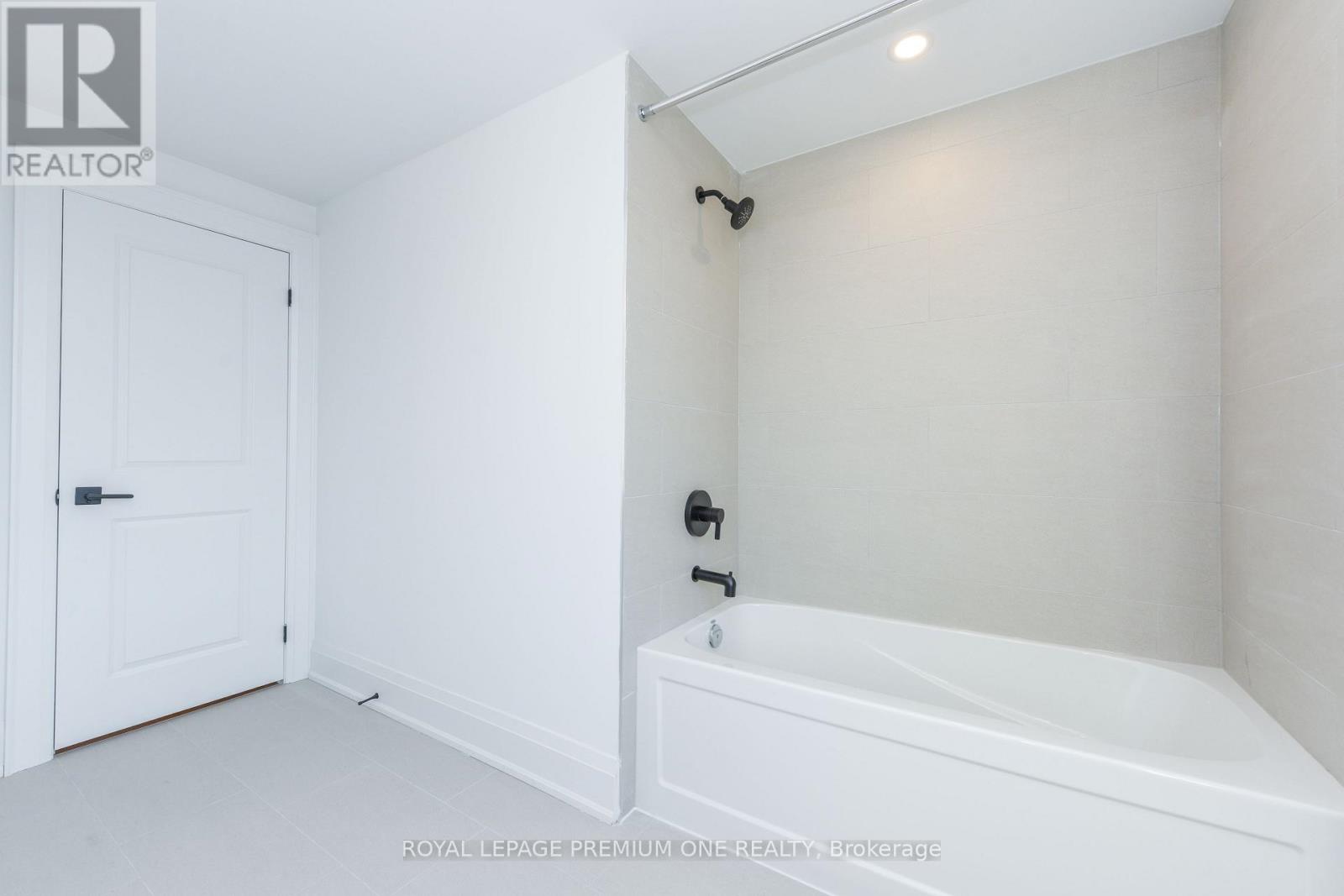 73 - 40 Lunar Crescent, Mississauga, Ontario  L5M 2R4 - Photo 21 - W12640976