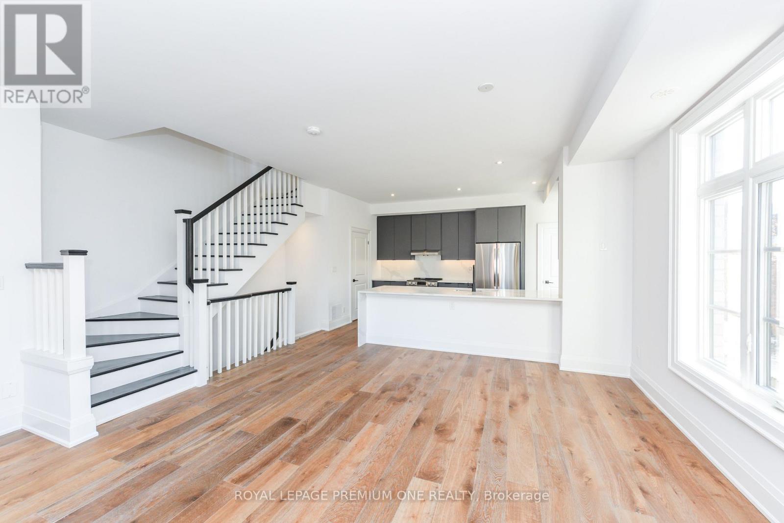 73 - 40 Lunar Crescent, Mississauga, Ontario  L5M 2R4 - Photo 4 - W12640976