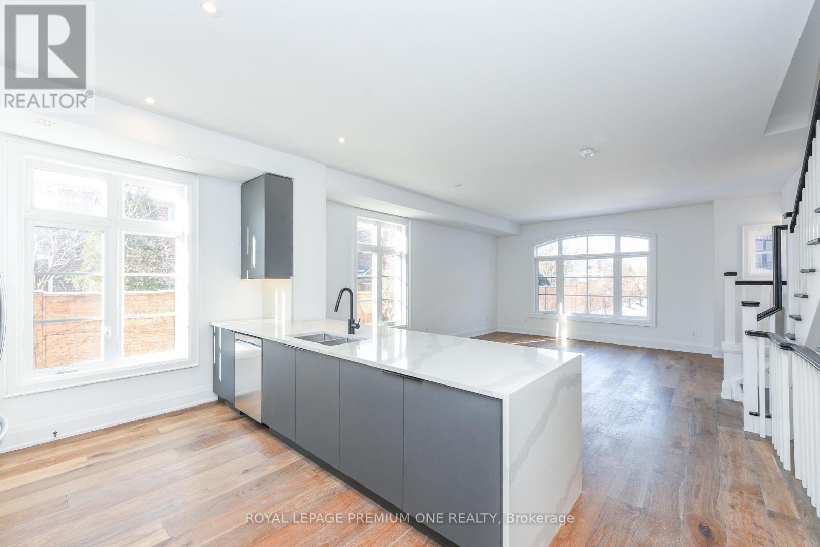 73 - 40 Lunar Crescent, Mississauga, Ontario  L5M 2R4 - Photo 8 - W12640976