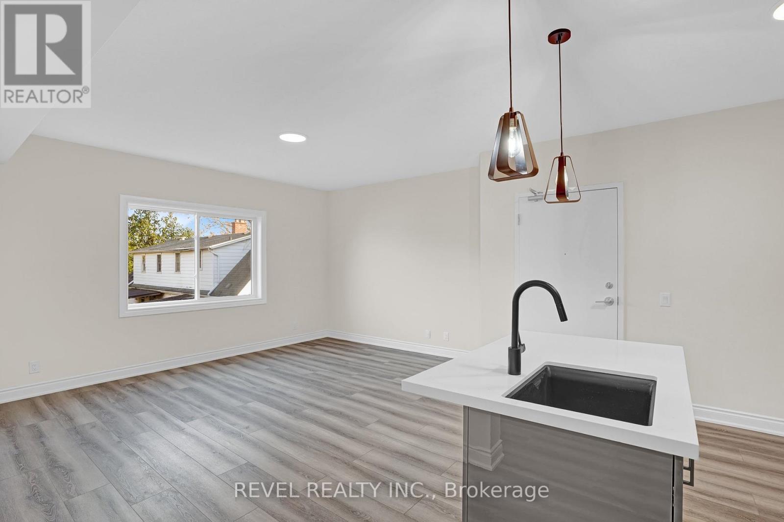 2d - 261 King Street E, Hamilton, Ontario  L8G 1L9 - Photo 6 - X12640872