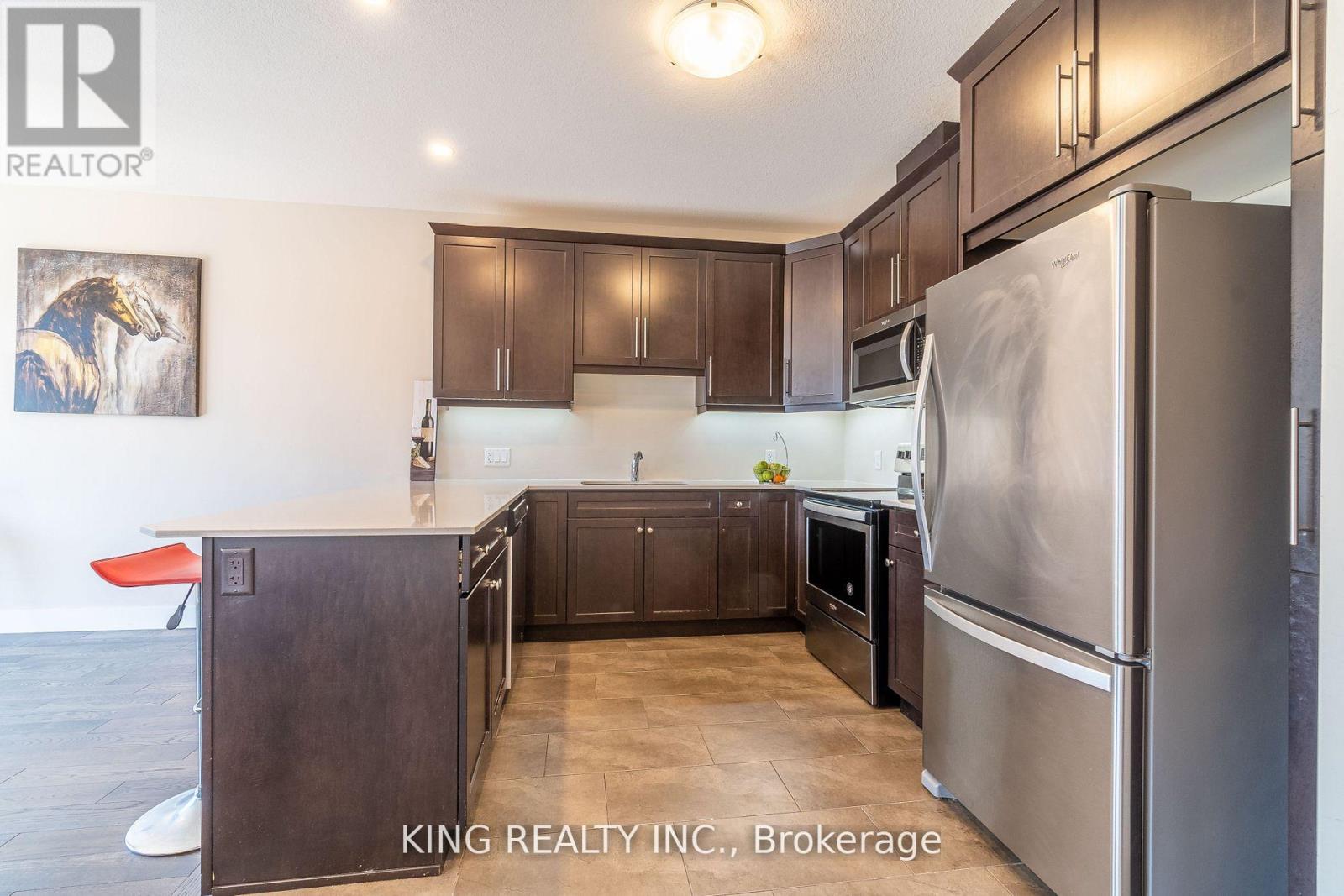 135 - 1960 Dalmagarry Road E, London North, Ontario  N6G 0T8 - Photo 11 - X12640902