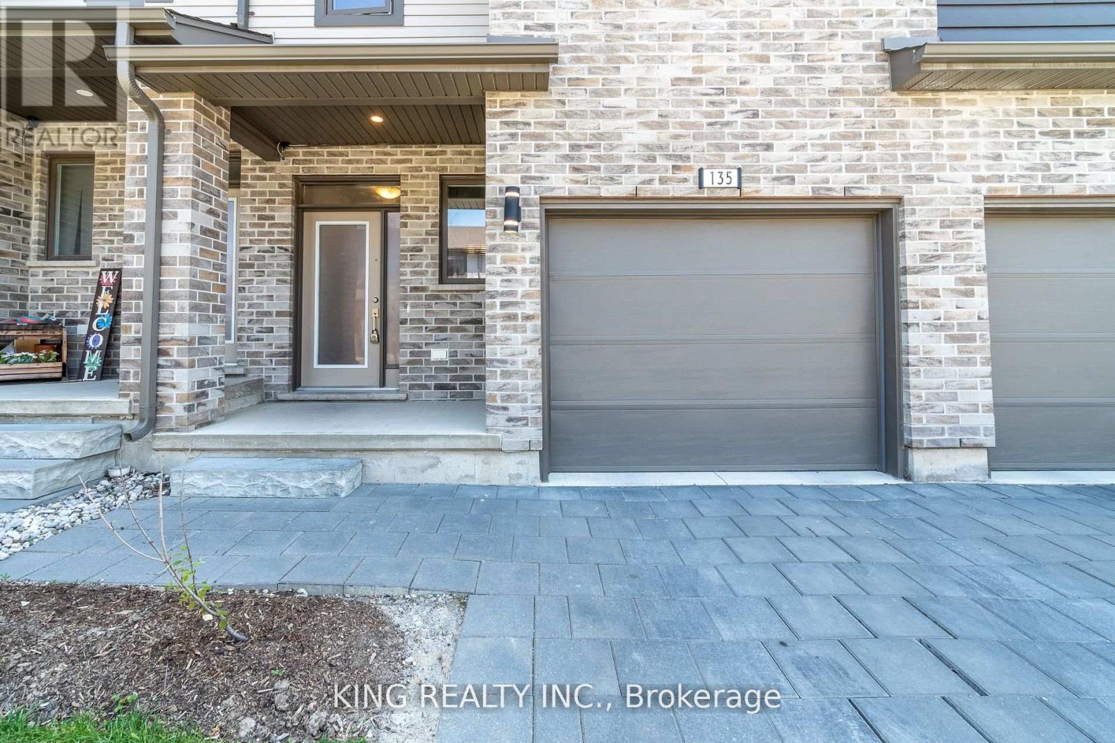 135 - 1960 Dalmagarry Road E, London North, Ontario  N6G 0T8 - Photo 2 - X12640902