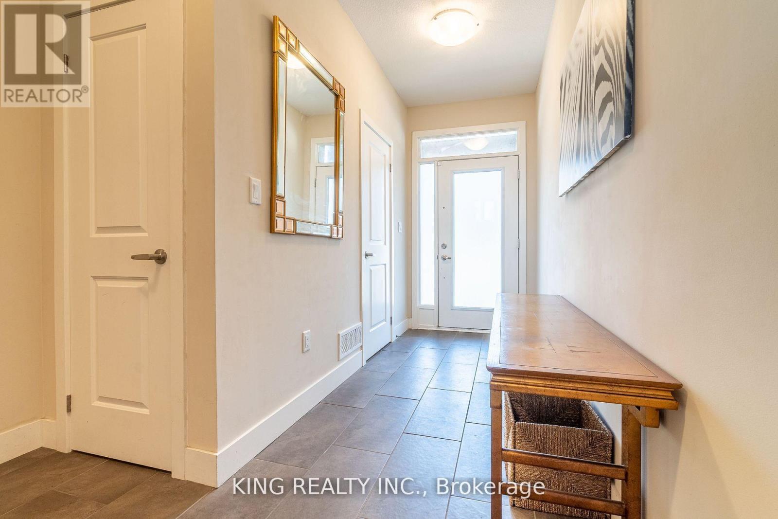 135 - 1960 Dalmagarry Road E, London North, Ontario  N6G 0T8 - Photo 3 - X12640902