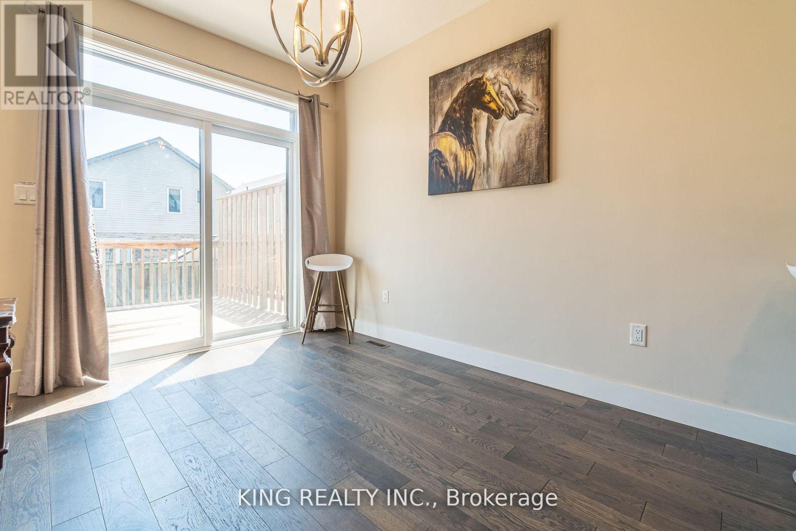 135 - 1960 Dalmagarry Road E, London North, Ontario  N6G 0T8 - Photo 4 - X12640902