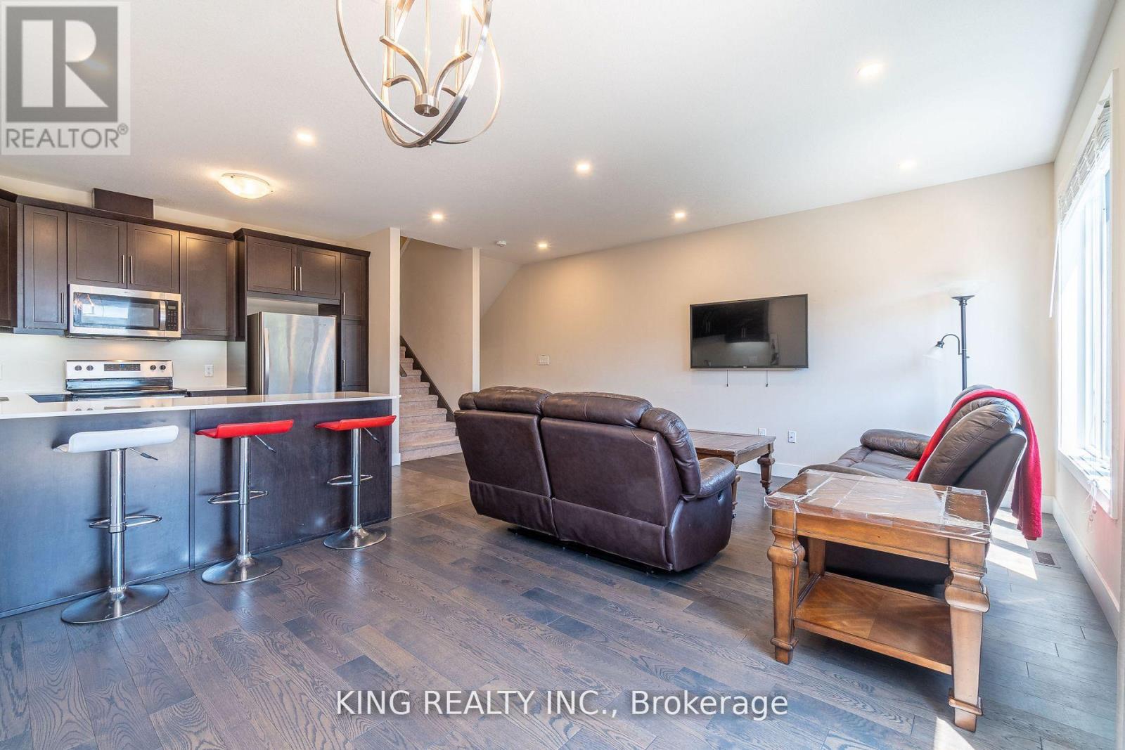 135 - 1960 Dalmagarry Road E, London North, Ontario  N6G 0T8 - Photo 9 - X12640902