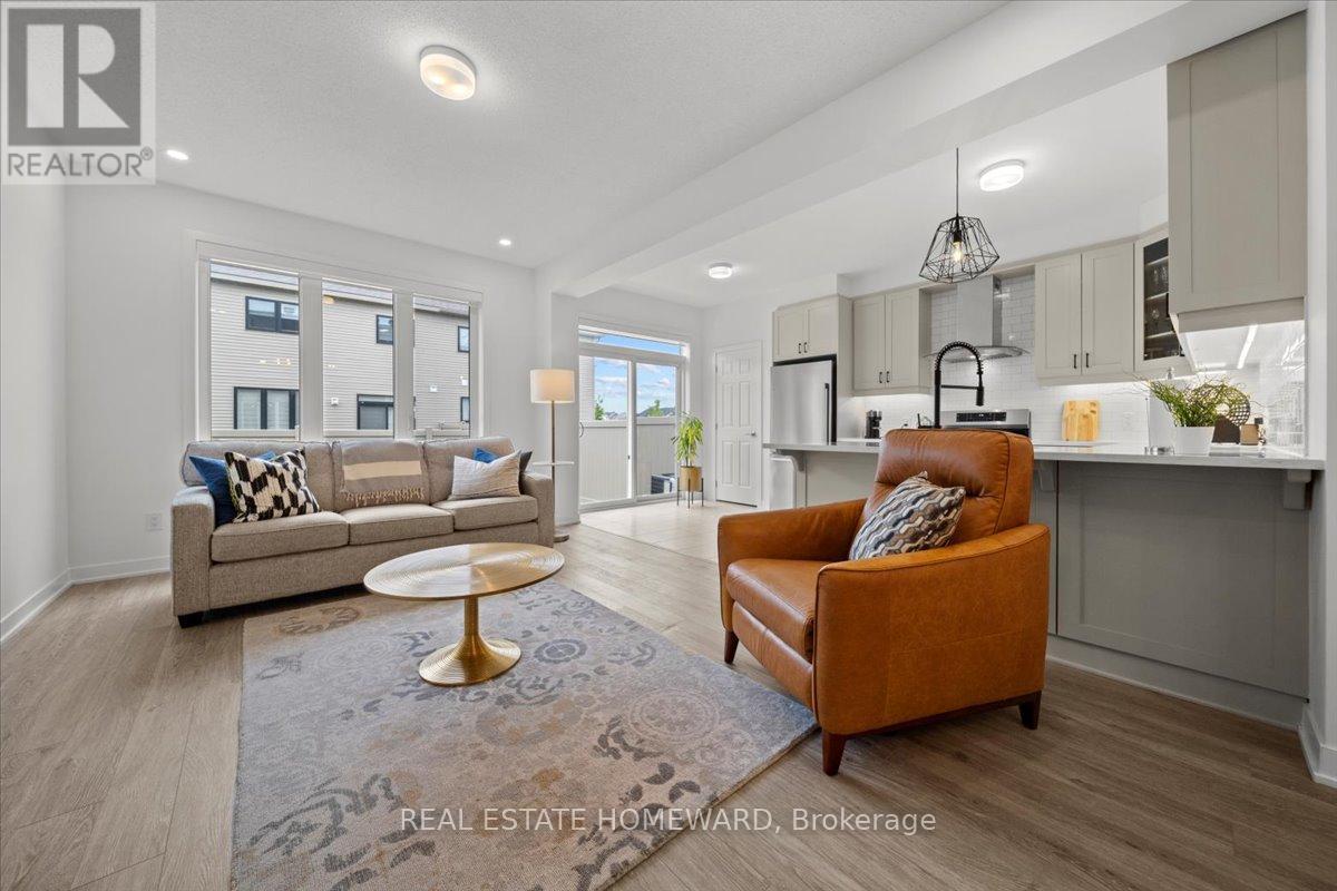 52 Kindred Row, Ottawa, Ontario  K2S 3A1 - Photo 4 - X12640908