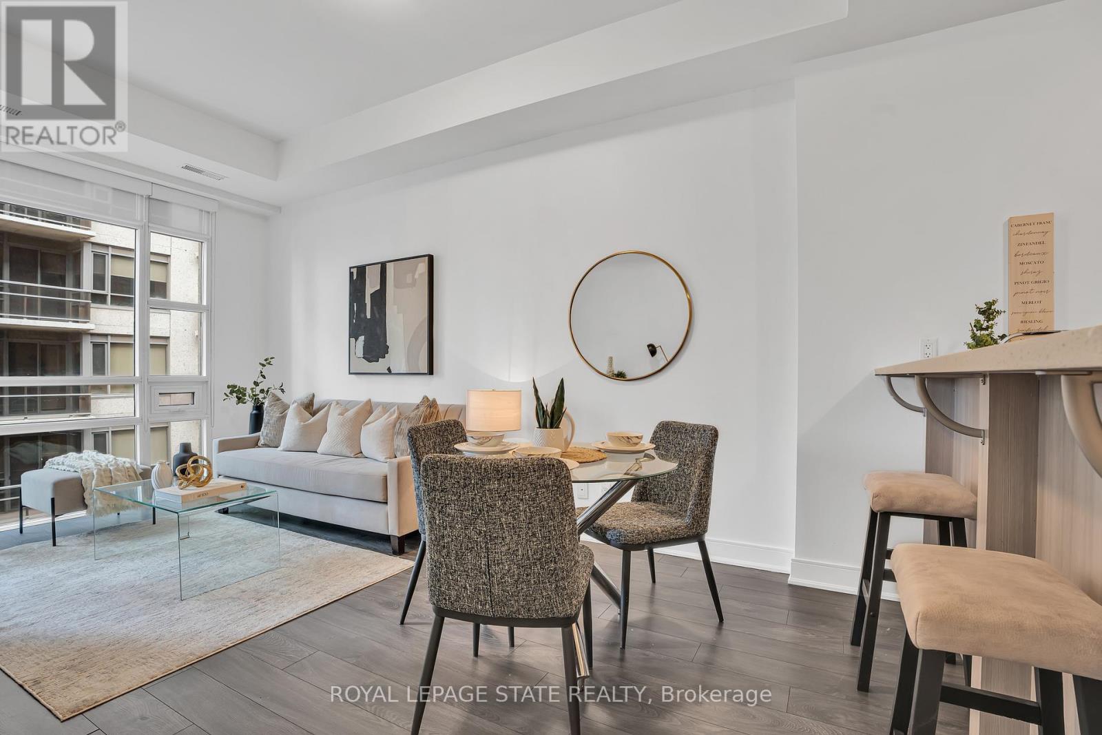 910 - 150 Main Street W, Hamilton, Ontario  L8P 1H8 - Photo 11 - X12640968