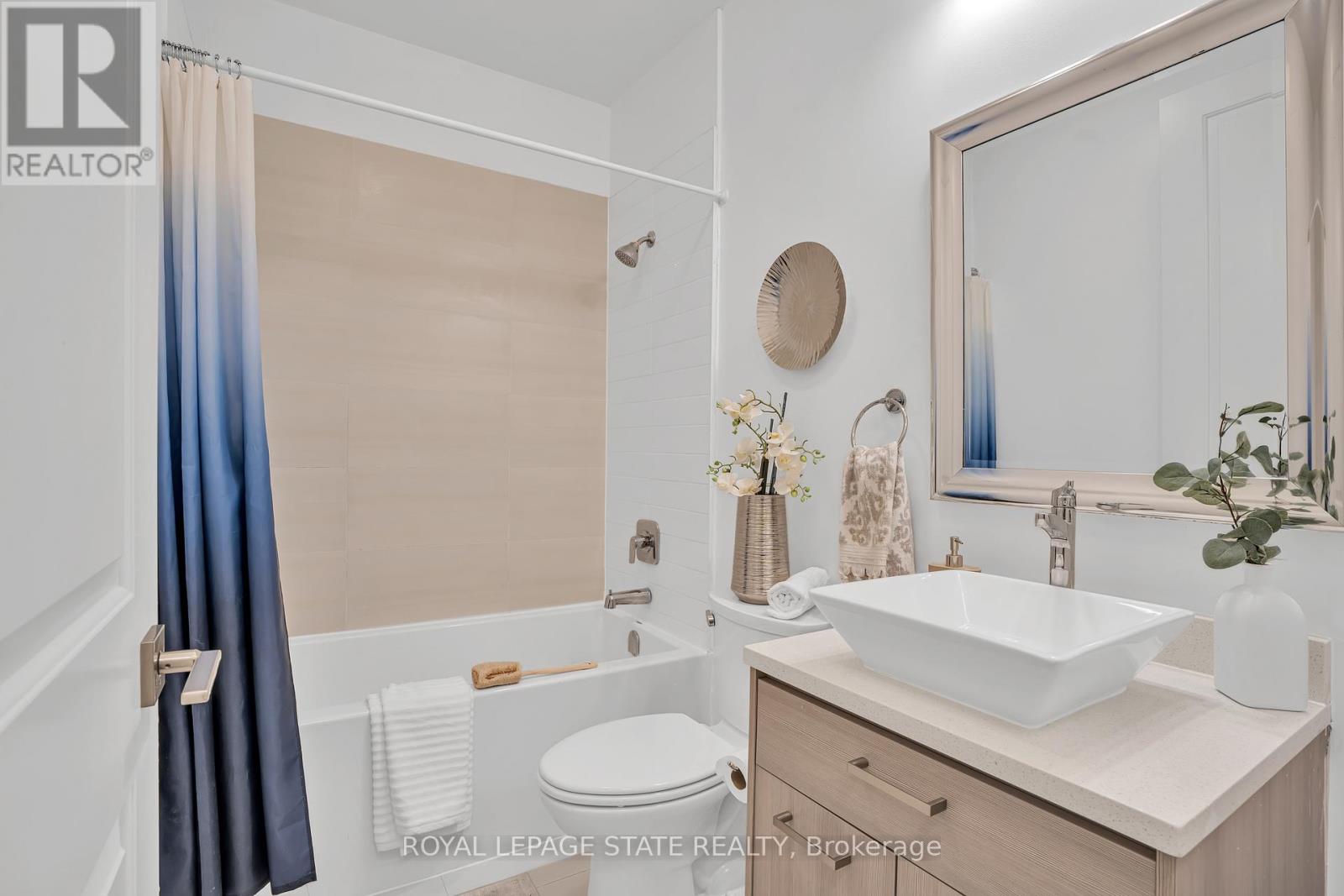 910 - 150 Main Street W, Hamilton, Ontario  L8P 1H8 - Photo 7 - X12640968