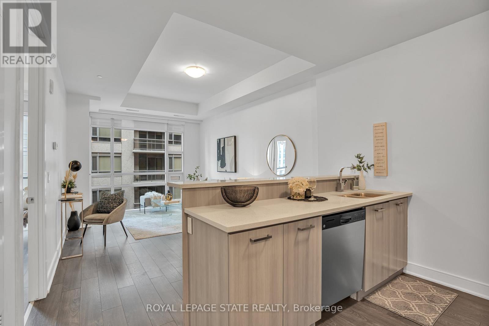 910 - 150 Main Street W, Hamilton, Ontario  L8P 1H8 - Photo 8 - X12640968