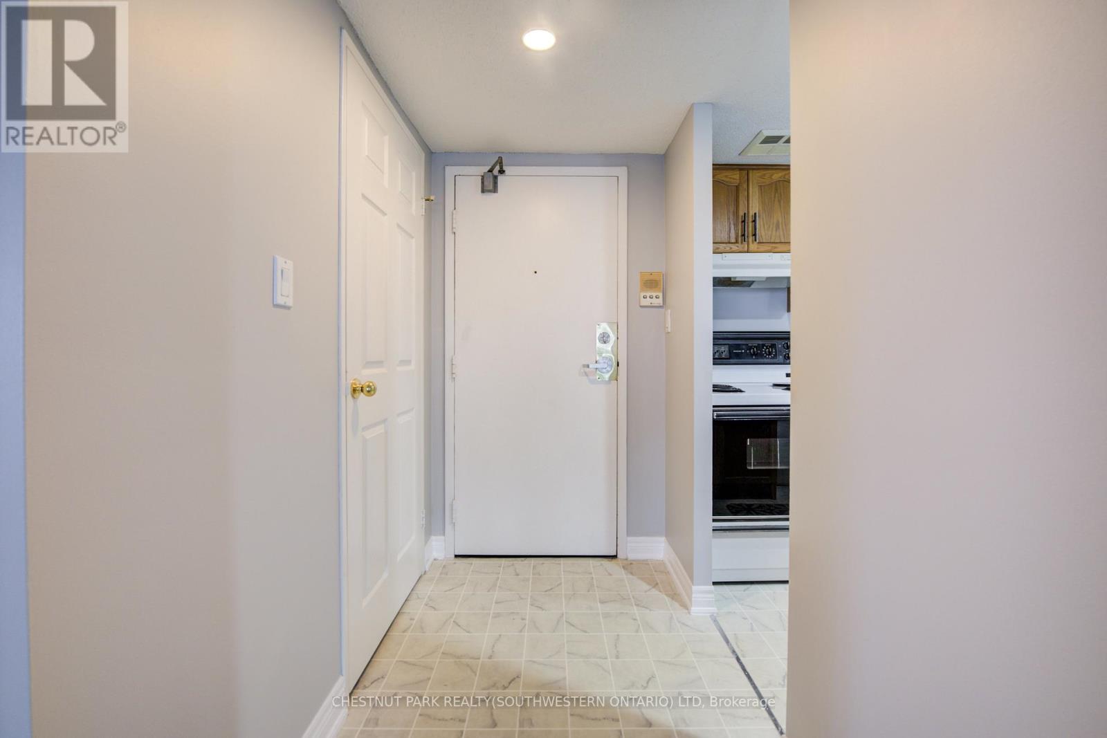 507 - 260 Sheldon Avenue N, Kitchener, Ontario  N2H 6P2 - Photo 2 - X12640994