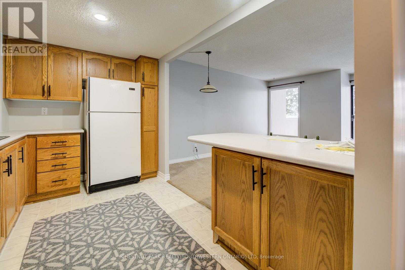 507 - 260 Sheldon Avenue N, Kitchener, Ontario  N2H 6P2 - Photo 5 - X12640994