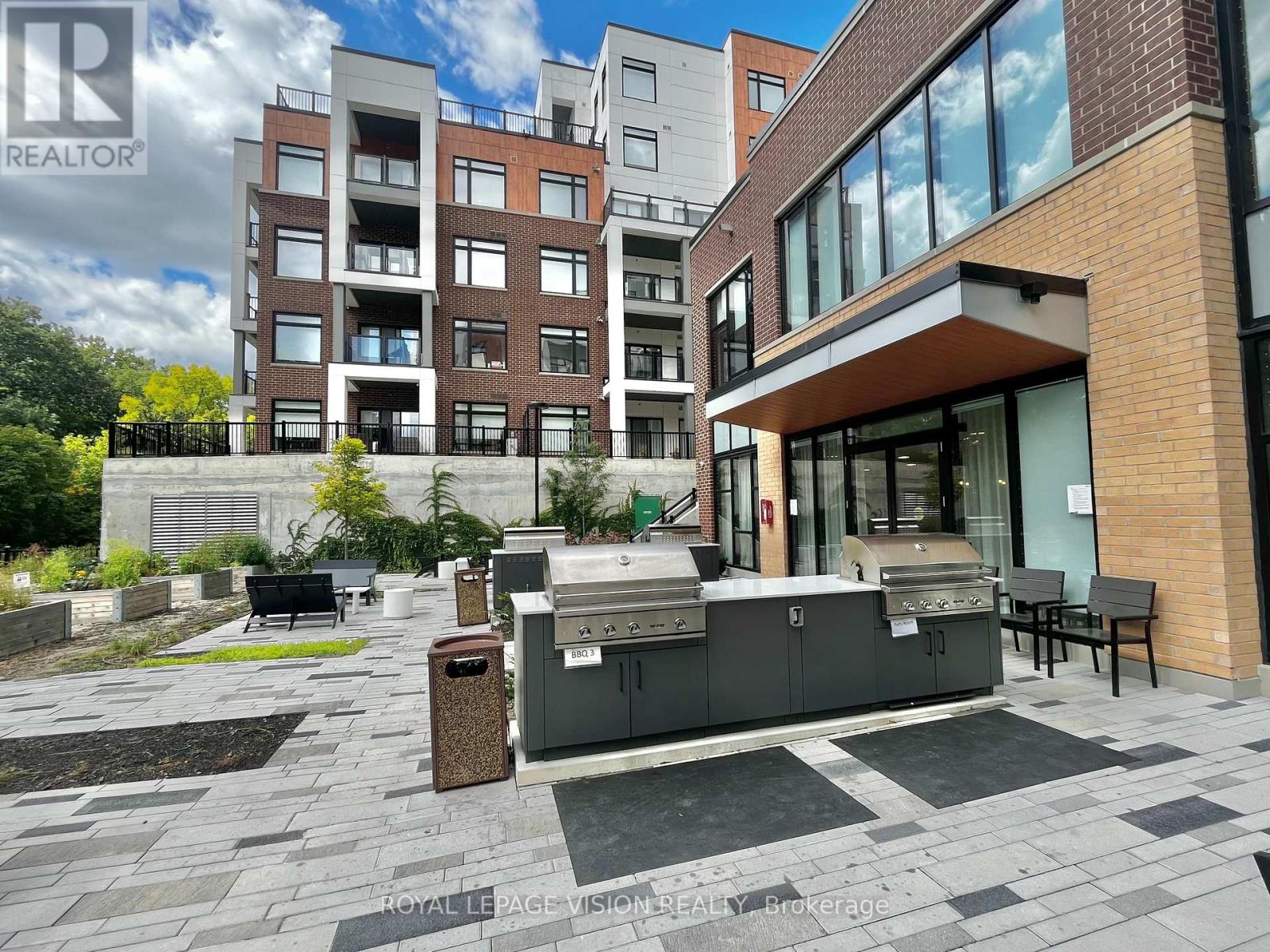 209 - 130 Canon Jackson Drive, Toronto, Ontario  M6M 0B7 - Photo 15 - W12628824