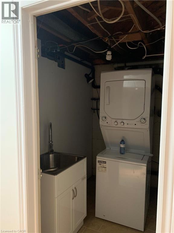 72 Southmeadow Crescent Unit# Lower, Stoney Creek, Ontario  L8G 3E7 - Photo 8 - 40794473