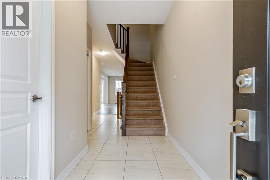 27 Waterview Lane, Grimsby, Ontario  L3M 0H2 - Photo 4 - 40794203