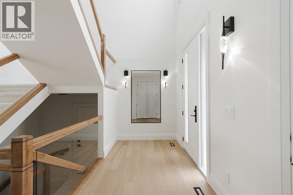 268 Beaverglen Close, Fort Mcmurray, Alberta T9H 2R4 - Photo 3 - A2275282