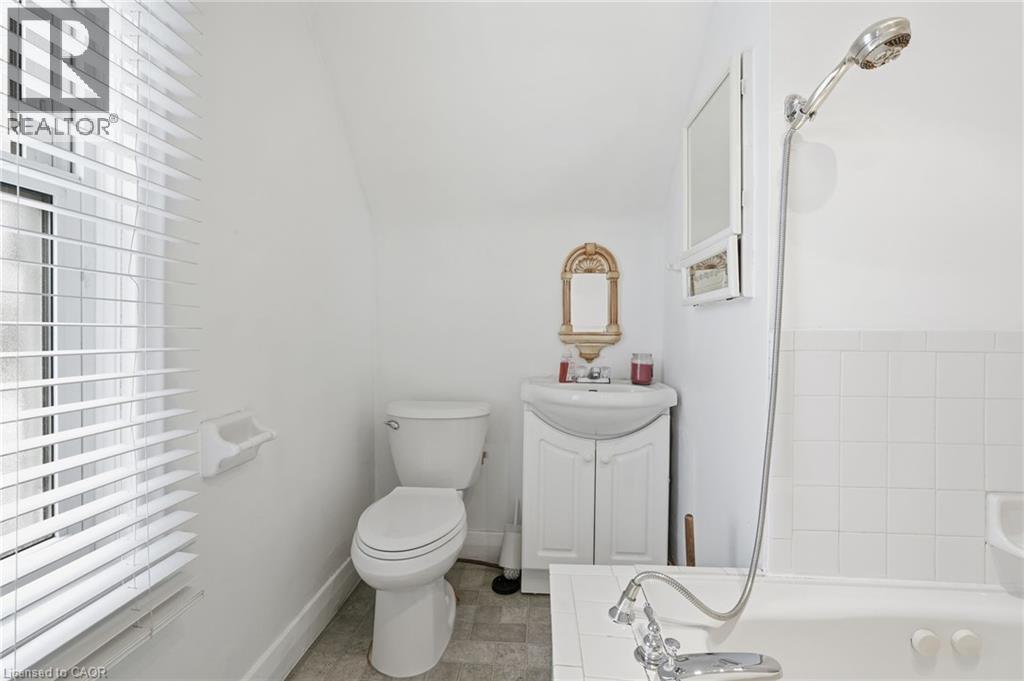 20 York Street, Welland, Ontario  L3B 4A6 - Photo 35 - 40794306