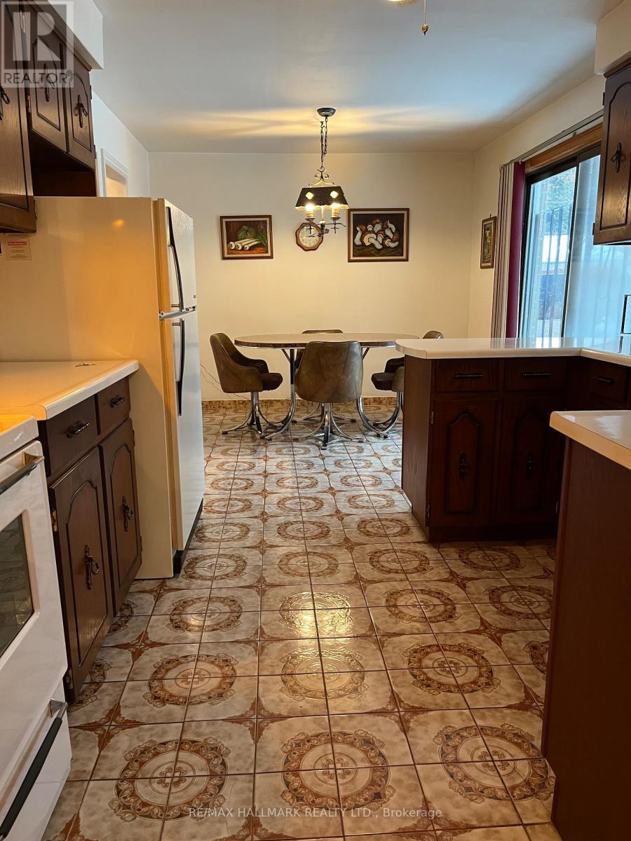 68 Fergalea Avenue, Toronto, Ontario  M1E 3L6 - Photo 6 - E12641012