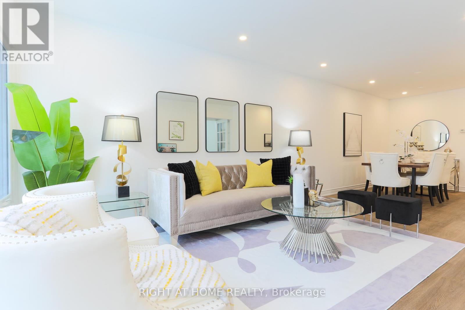 303 Blue Grass Boulevard, Richmond Hill, Ontario  L4C 3H3 - Photo 10 - N12641008