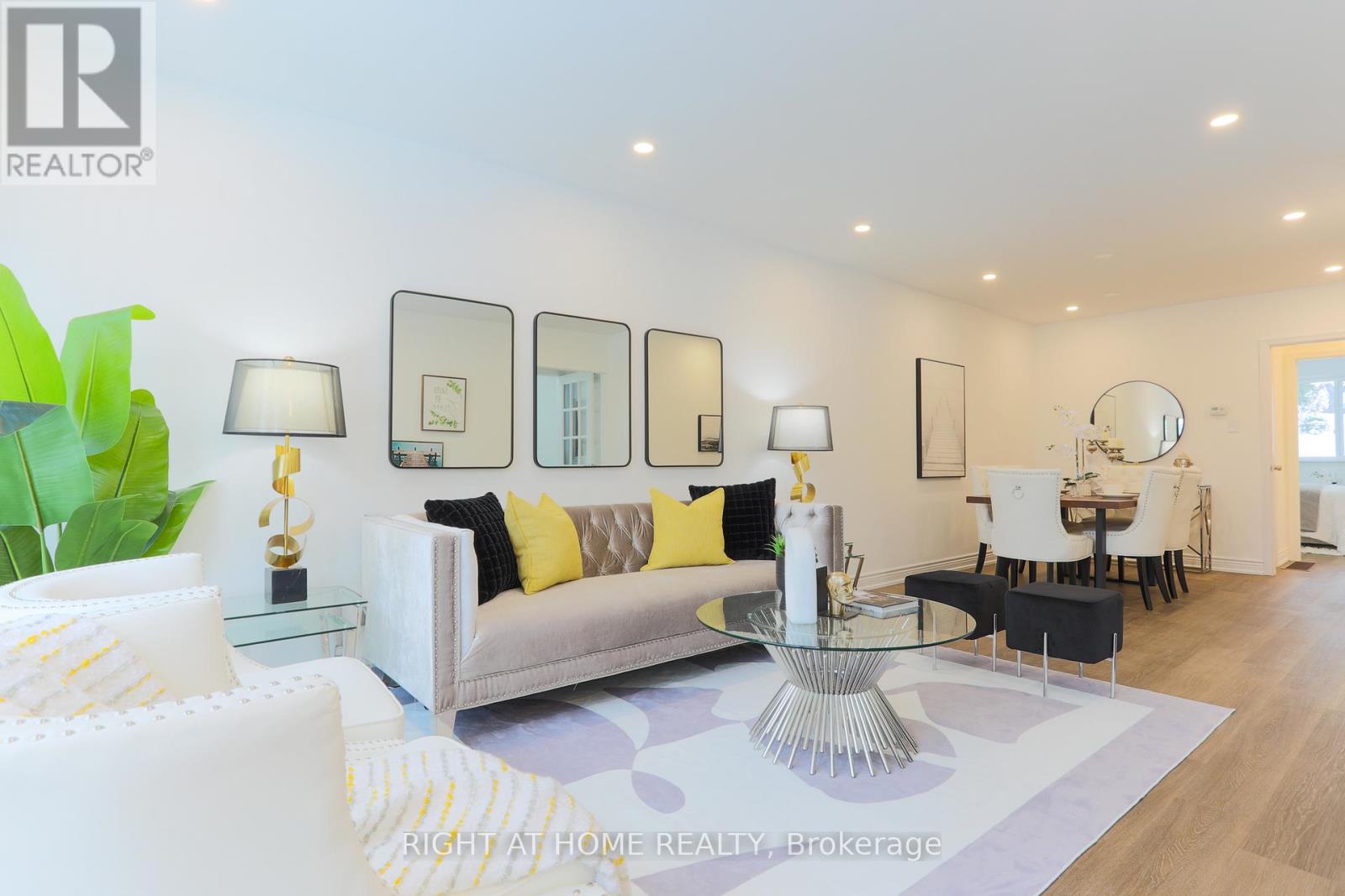 303 Blue Grass Boulevard, Richmond Hill, Ontario  L4C 3H3 - Photo 13 - N12641008