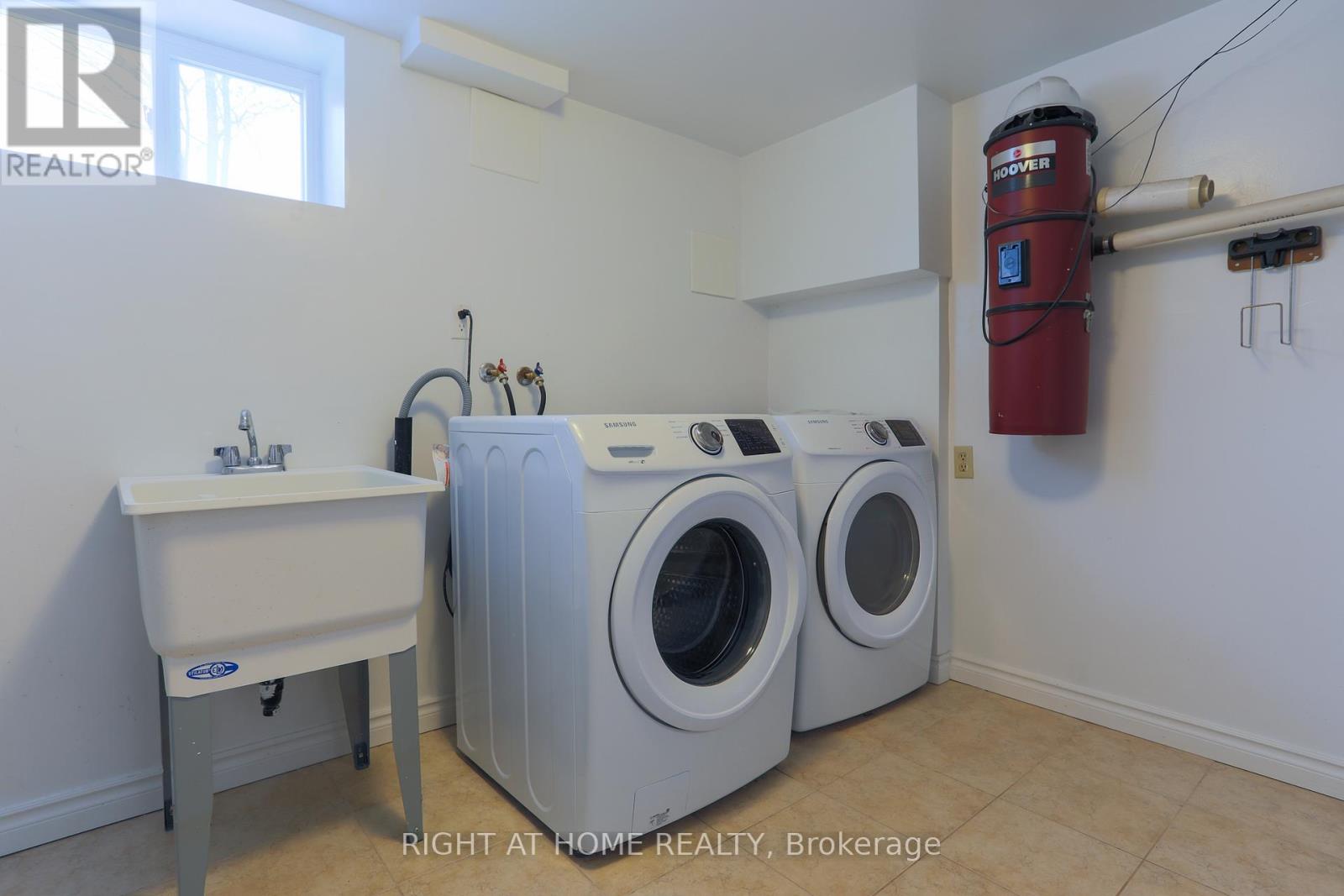 303 Blue Grass Boulevard, Richmond Hill, Ontario  L4C 3H3 - Photo 27 - N12641008