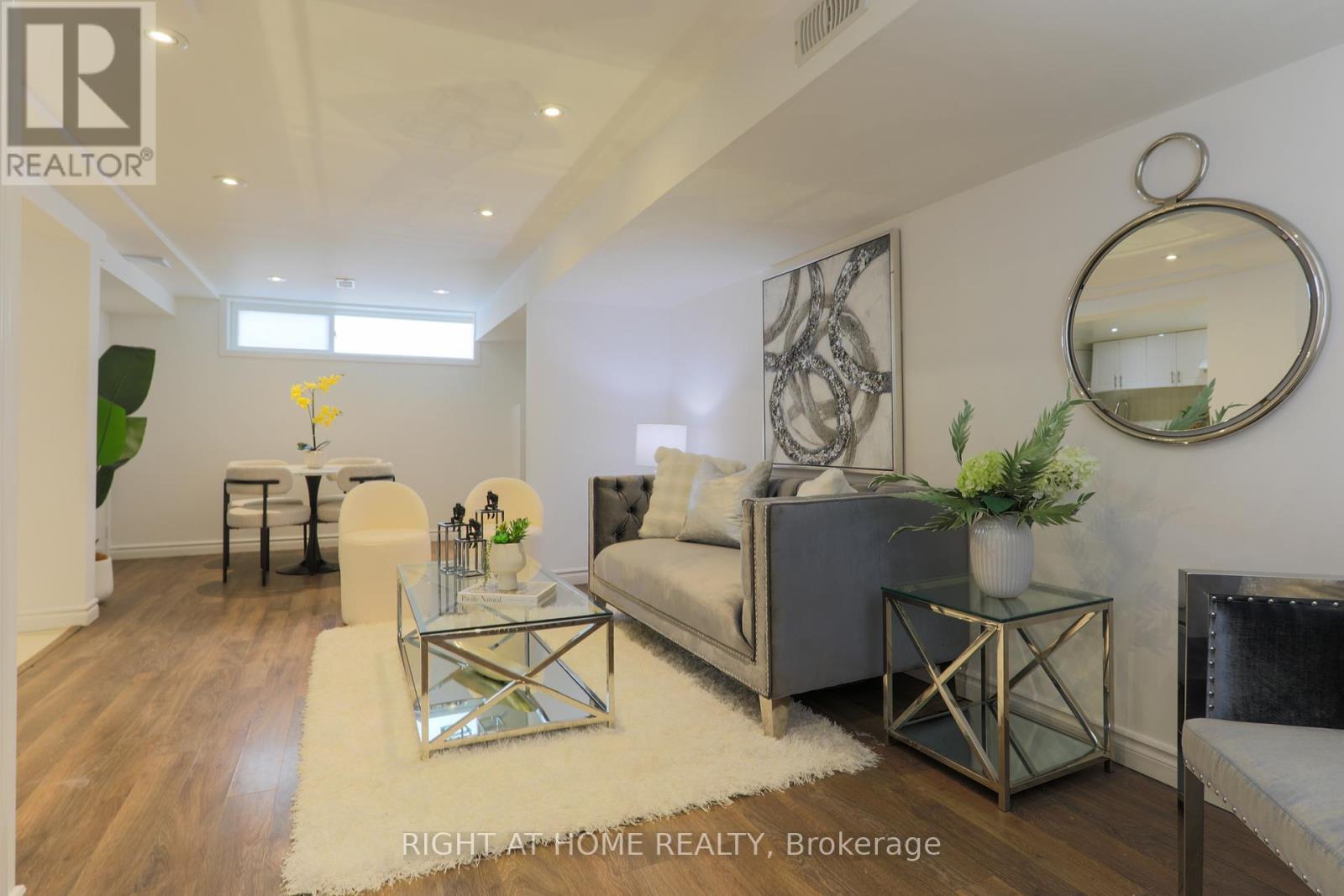 303 Blue Grass Boulevard, Richmond Hill, Ontario  L4C 3H3 - Photo 28 - N12641008