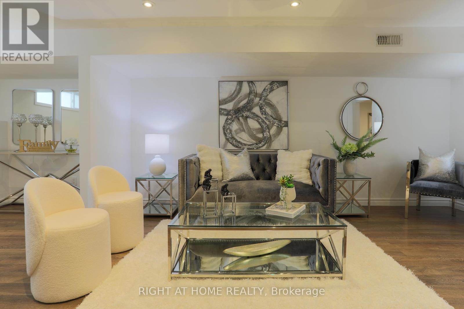 303 Blue Grass Boulevard, Richmond Hill, Ontario  L4C 3H3 - Photo 29 - N12641008