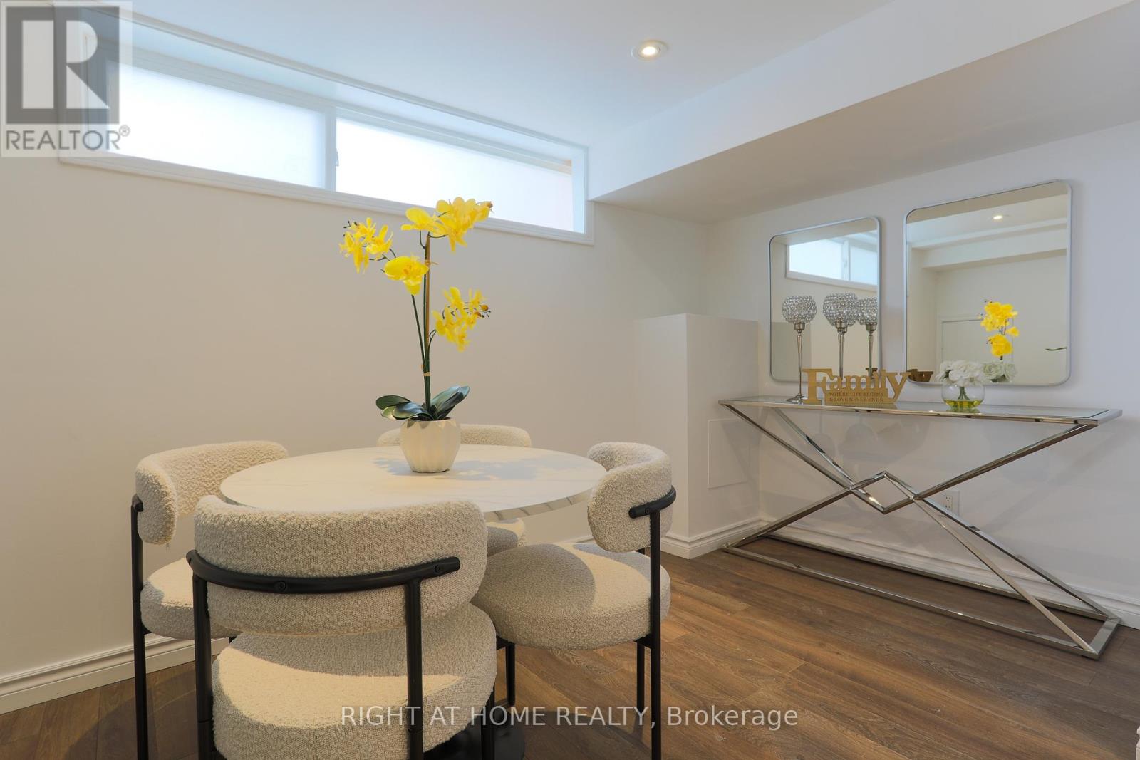 303 Blue Grass Boulevard, Richmond Hill, Ontario  L4C 3H3 - Photo 31 - N12641008