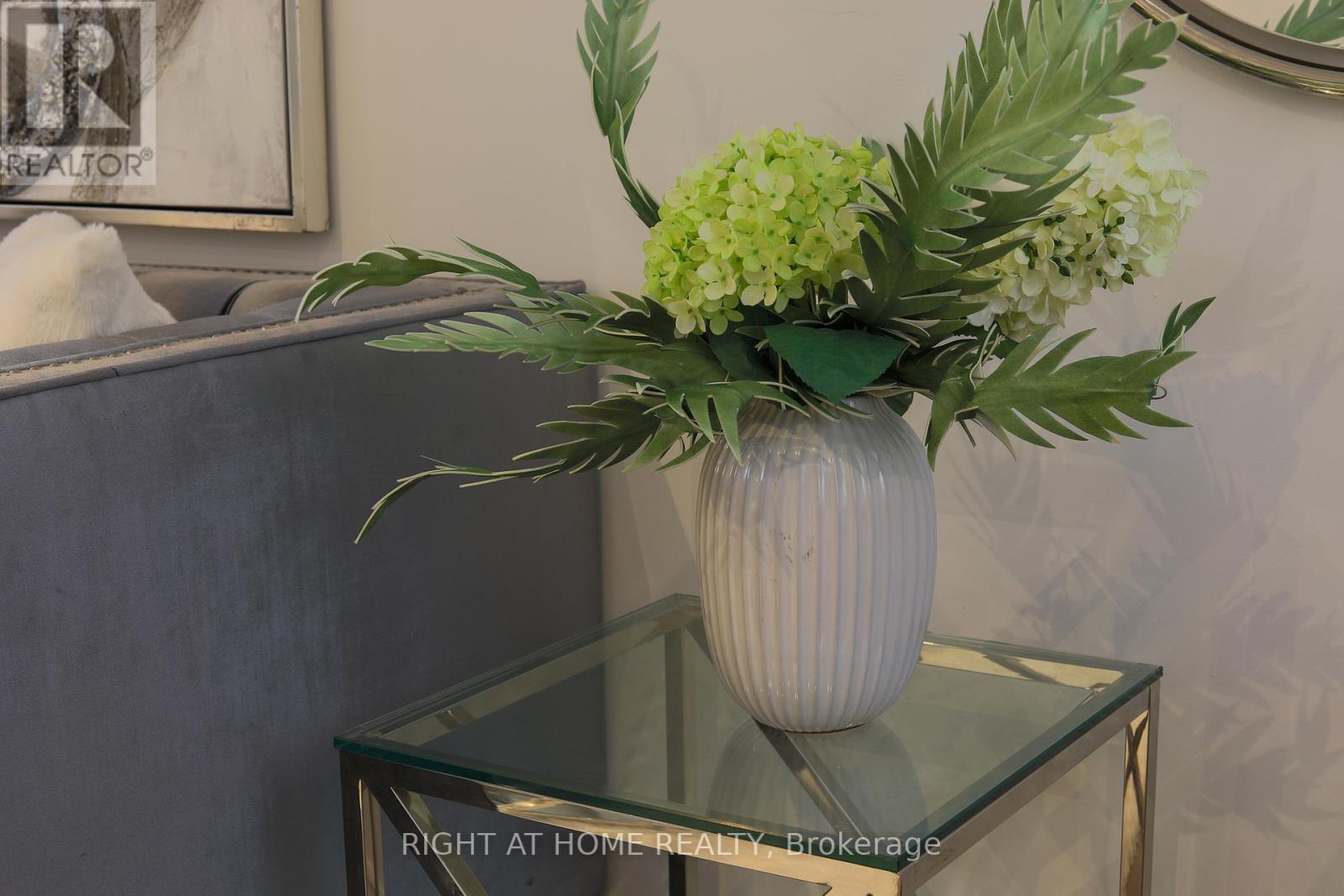 303 Blue Grass Boulevard, Richmond Hill, Ontario  L4C 3H3 - Photo 42 - N12641008