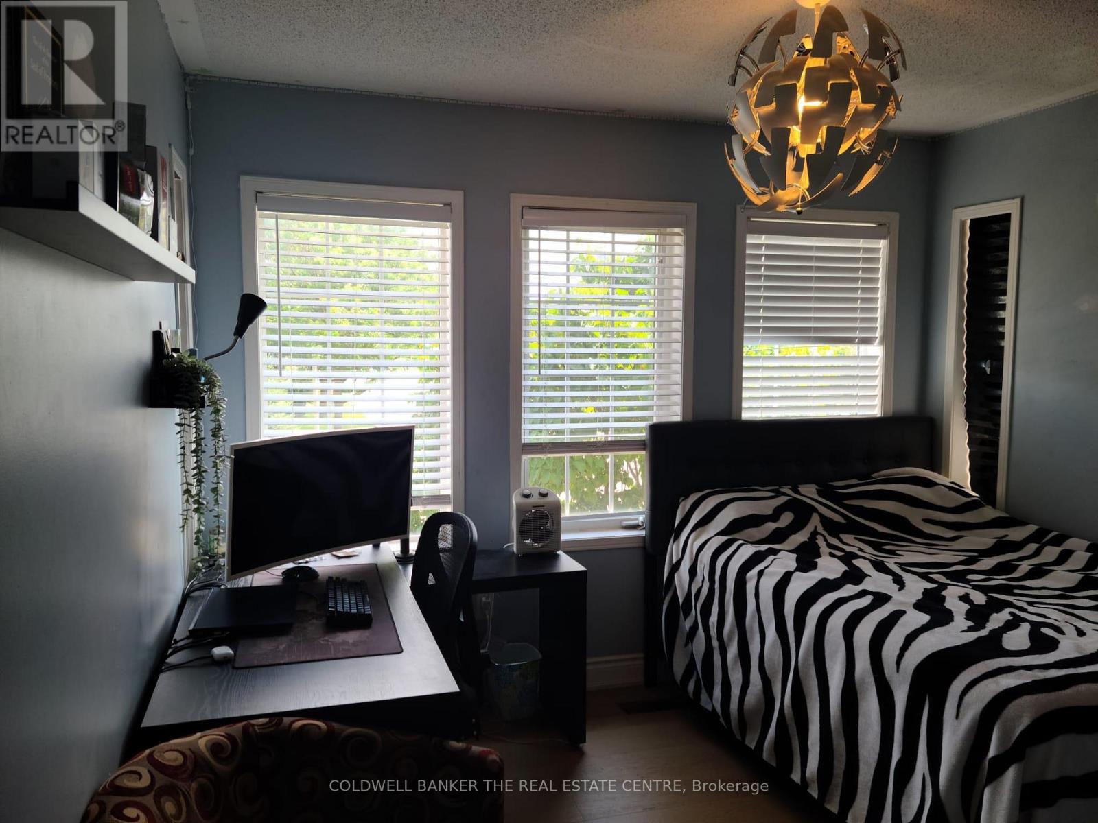 Main Floor - 1 Jarret Court S, Vaughan, Ontario  L6A 3W4 - Photo 10 - N12641096